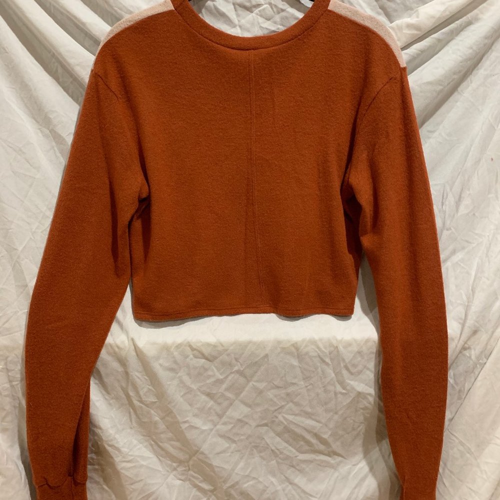 Crop Top - Picture 2 of 4